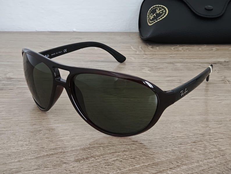 Ray-Ban RB 4090 Aviator Solglasögon Tillverkade i Italien - NOS - Utgången modell bild 2