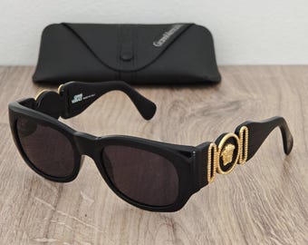 Gianni Versace Medusa Mod. 413/B Vintage Sunglasses Made in Italy - c. 1990's Biggie Smalls