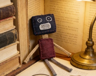 Mini Fabric Robot Plush Sewing Tutorial, Beginner Friendly (PDF Pattern)