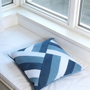 Zelfstudie blauw geometrisch patchwork kussen, beginnersvriendelijke pdf, modern interieur naaien doe-het-zelf afbeelding 5