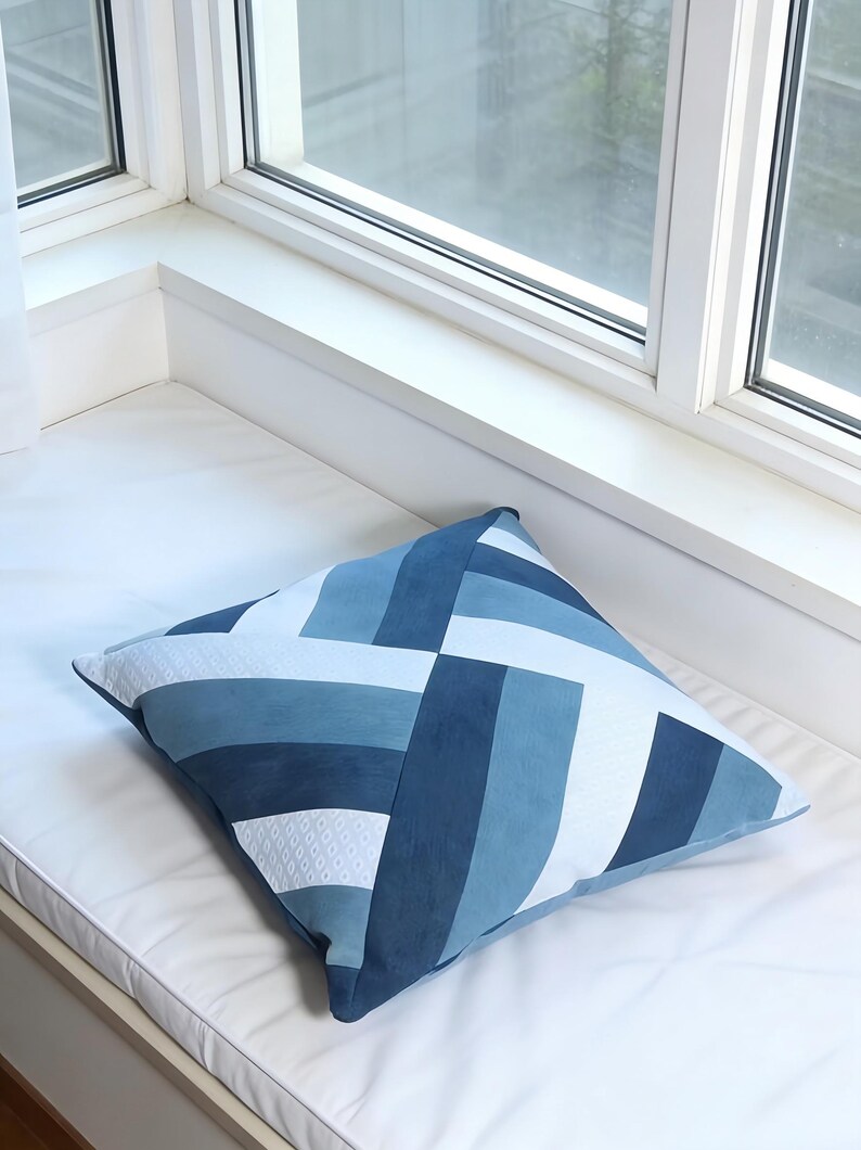 Zelfstudie blauw geometrisch patchwork kussen, beginnersvriendelijke pdf, modern interieur naaien doe-het-zelf afbeelding 5
