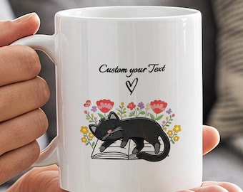 Tazza personalizzata con gatto nero, tazza da caffè con testo personalizzato, regalo floreale per amanti dei libri, tazza carina per amanti dei gatti, regalo per lettrice, regalo accogliente per animali domestici