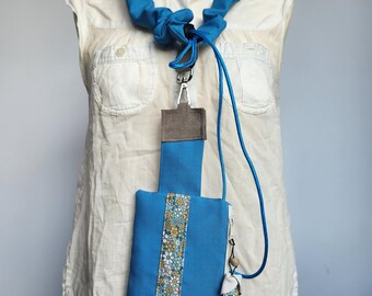 Comfortable and sporty handbag, phone case with elastic 'bungee' cord and outer lace pocket, summer accessory