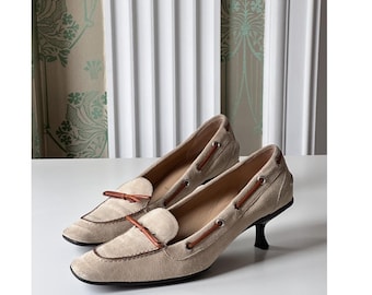 Prada Kitten Heels Beige Suede Bow Square Pointed Toe Mules Size 37,5 / 7,5 Vintage Authentic