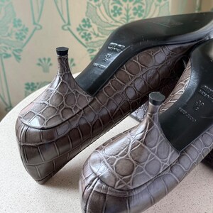 Vintage Miu Miu Croc Embossed Leather Pointed Toe Heels Pumps Grey Size 39.5 image 10