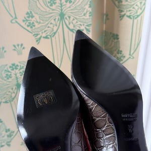 Vintage Miu Miu Croc Embossed Leather Pointed Toe Heels Pumps Grey Size 39.5 image 11