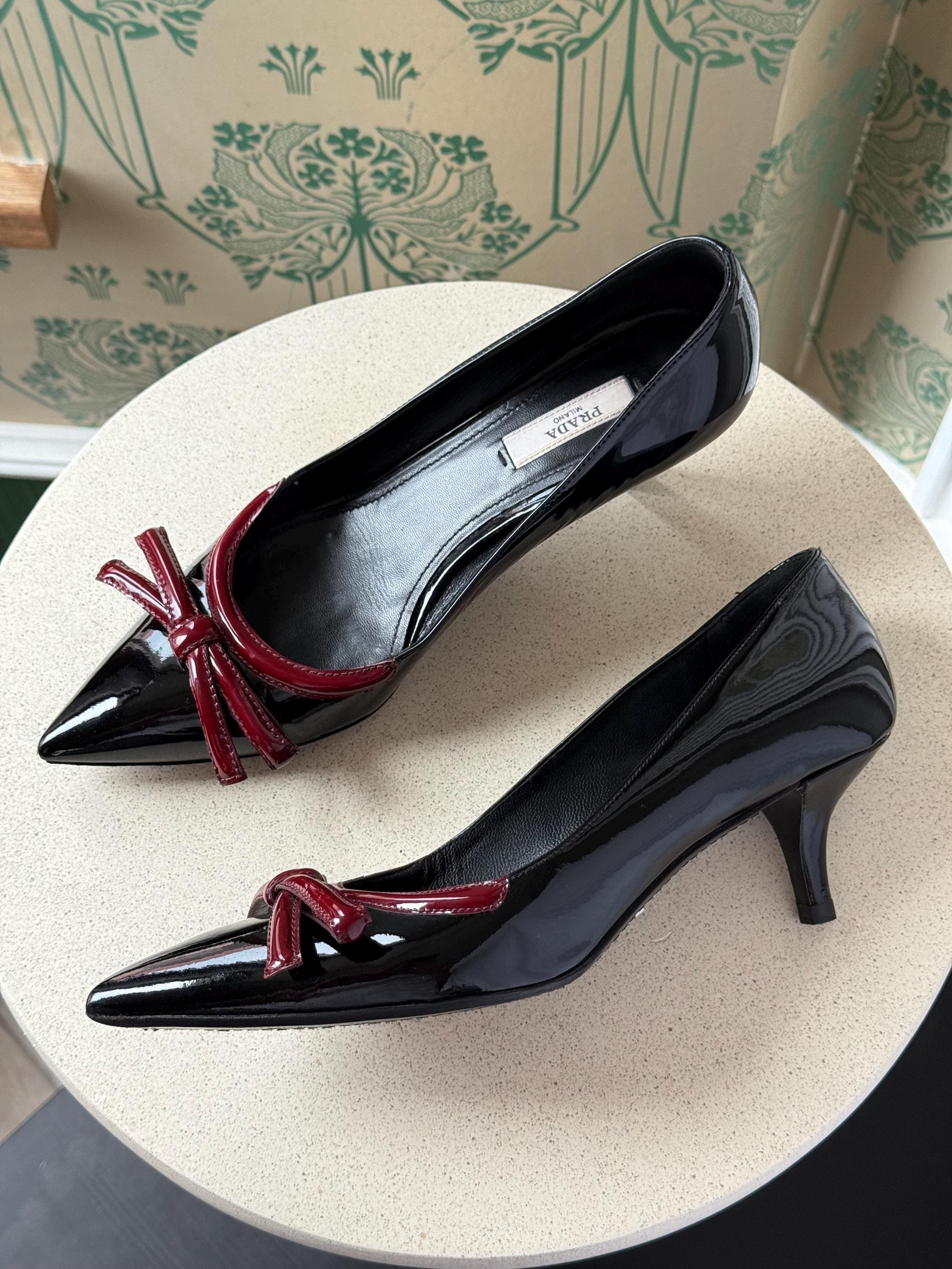 PRADA ビンテージヒール　ブラック Vintage prada shoes - Etsy 日本