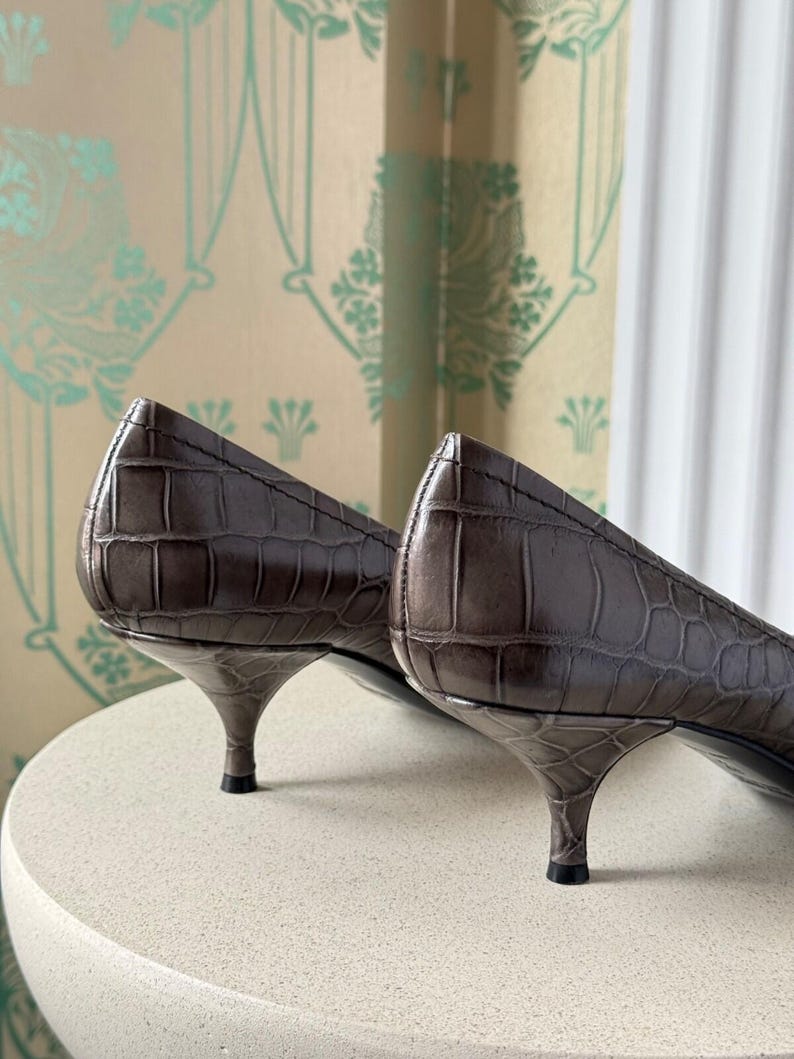 Vintage Miu Miu Croc Embossed Leather Pointed Toe Heels Pumps Grey Size 39.5 image 8