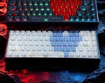 Carbon Fiber Heart Keycap Set, 136 Keys PC Material Side & Front Printed, Forged Carbon Texture with Heart Design