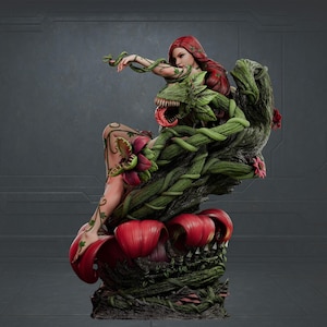 Może przedstawiać: Szczegółowa statua kobiety z rudymi włosami, spleciona z zielonymi pnączami i czerwonymi kwiatami. Postać siedzi na dużej, stylizowanej roślinie z groźną, otwartą głową. Statua ma ciemne, teksturowane wykończenie.