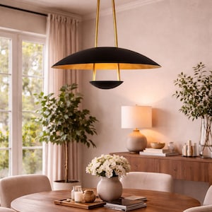 手作りの北欧風ペンダントライト、真鍮製吊り下げランプ、モダンな北欧風シーリングライト、ミニマリストスタイルのダイニングルーム