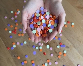 Sustainable 3D printed confetti | Reusable scatter decoration for birthdays and weddings | Colorful eco-friendly table confetti including storage bag