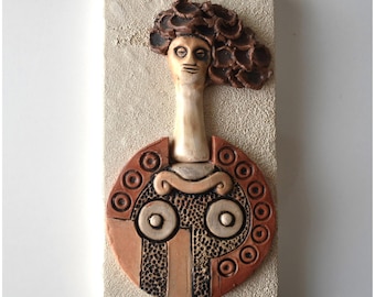 Abstrakte handgemachte 3D-Keramik - Wandbehang - moderne figurative Skulptur