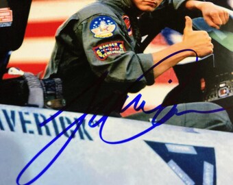 ヴァル・キルマーのサイン入りトップガン トム・アイスマン・カザン