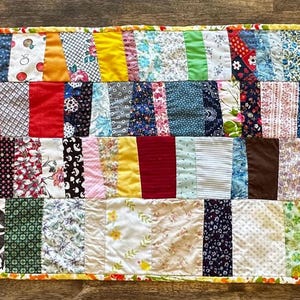 Vintage Quilt Table Runner| Feedsack Patchwork Runner | Handmade Scrappy Quilt | Cottage Farmhouse Table Decor | One of a Kind