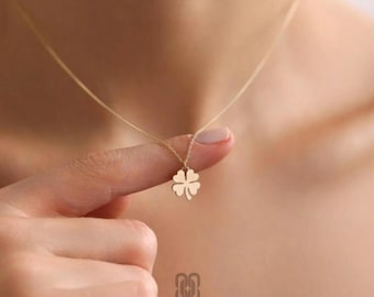 Naszyjnik z koniczynką ze złota 14K, delikatny złoty wisiorek z czterema liśćmi, minimalistyczny naszyjnik z łańcuszkiem, biżuteria z zawieszkami na szczęście, naszyjnik do łączenia w stosy, prezent dla niej