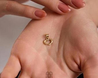 14K Gold Heart Pendant Necklace, Dainty Gold Heart Charm, Minimalist Chain Necklace, Stackable Everyday Jewelry, Gift for Her