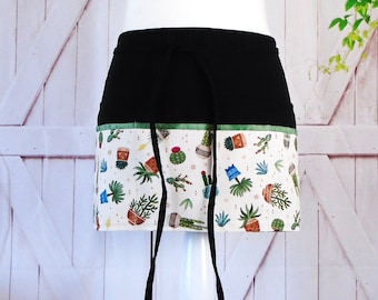 Potted Cacti in Tossed fashion,  Vendor/Server/Waitress/Utility/Teacher Apron, Half Apron with 6 pockets