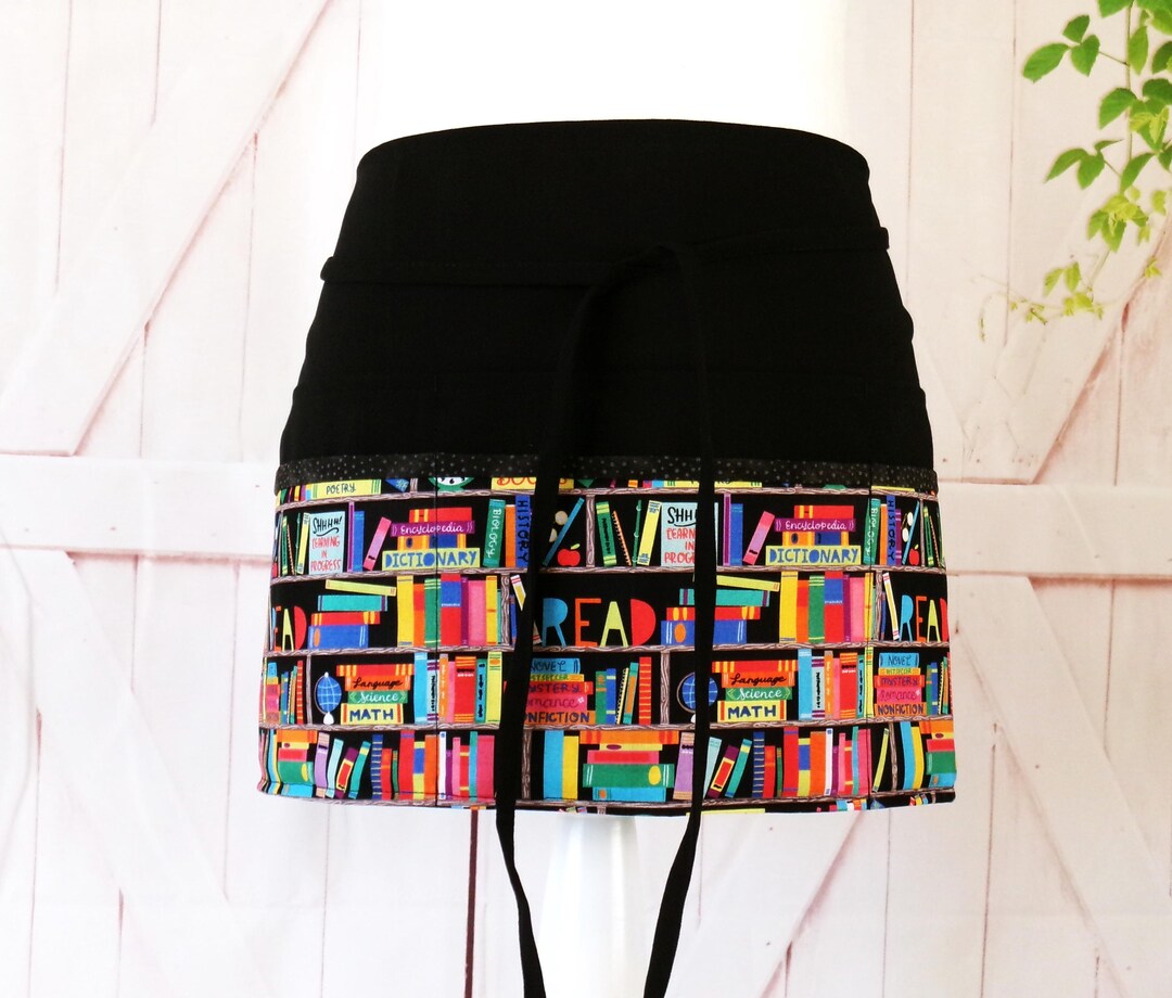 Teacher Apron: Robert Kaufman School Library Fabric, 6 Pocket Half ...