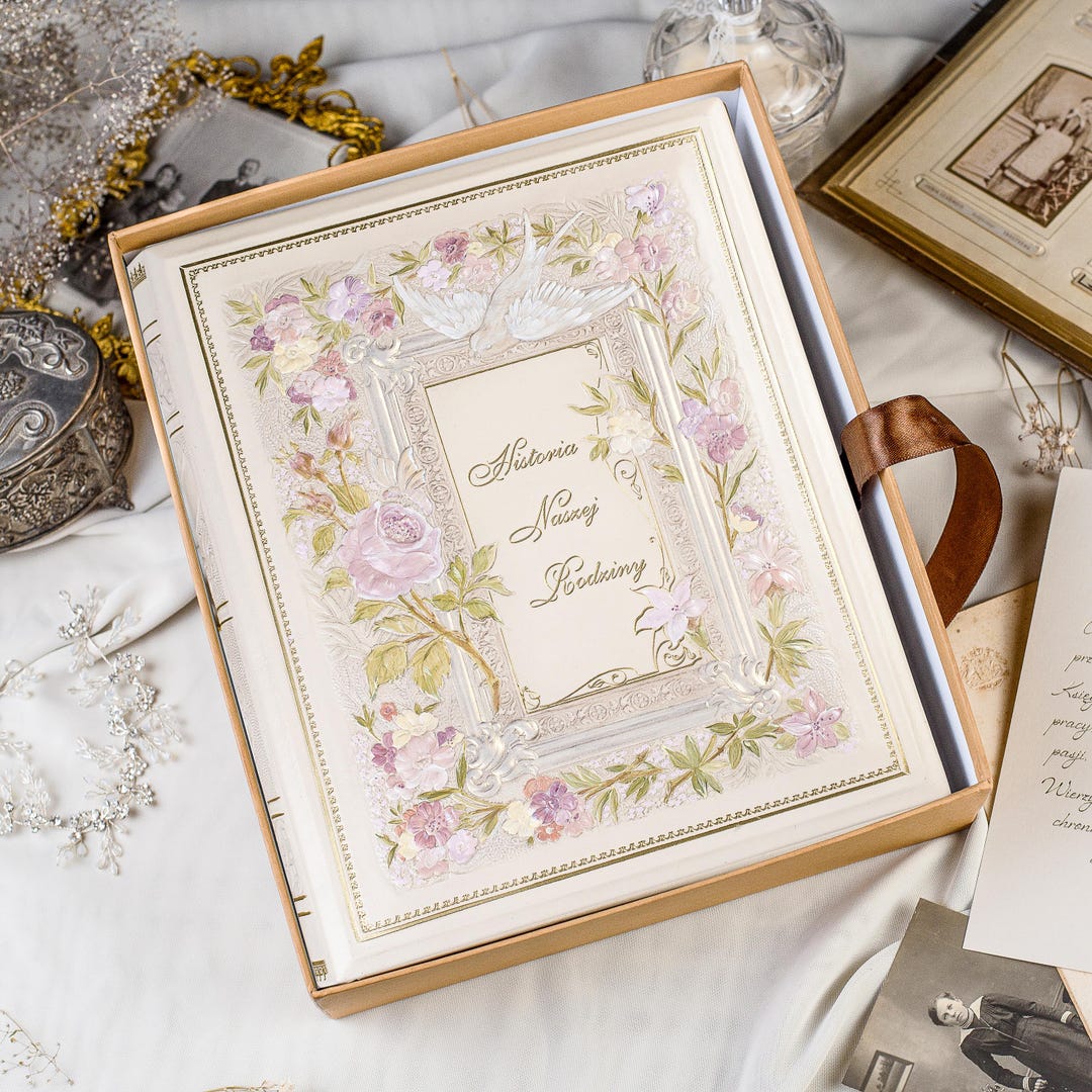 Luxury Wedding Photo Album Personalized, Handmade Leather Album, Custom Wedding Album, Heirloom Scrapbook, Anniversary Gift, Gift for Couple