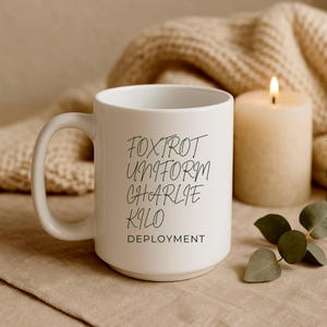 Foxtrot Uniform Charlie Kilo Deployment-mugg, rolig Deployment-kaffekopp, aktiv vårdpaket, militärfrupresent, veteranpresent
