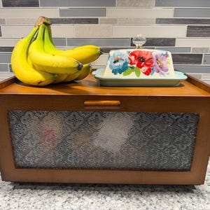 Vintage Bamboo Bread Box, Retro Kitchen Countertop Storage, Stackable Farmhouse Food Caddy
