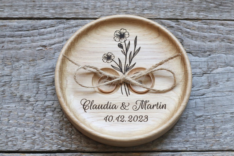 Alternativa al cuscino per fedi nuziali bouquet floreale, legno piatto per fedi nuziali, regalo per il 5 anniversario immagine 1