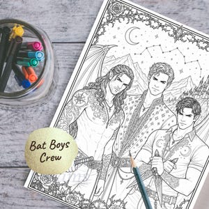 Peut inclure: Page de livre de coloriage fantastique en noir et blanc repr&eacute;sentant trois personnages masculins avec des v&ecirc;tements et des accessoires d&eacute;taill&eacute;s. La page comprend un ch&acirc;teau, des montagnes, un croissant de lune et des &eacute;toiles. Le texte "Bat Boys Crew" est sur un cercle dor&eacute;.