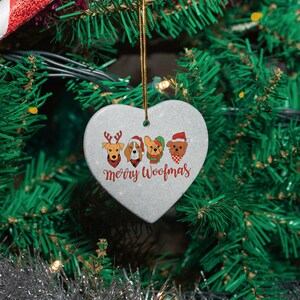 Fröhliche Weihnachtsweihnachten mit lustigen Hunden – witziges Design, festliche und gemütliche Weihnachtsbaumdekoration mit niedlichen Hunden, personalisierter Keramik-Weihnachtsschmuck
