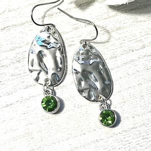 Pendientes de plata, colgantes de plata y verde, cristales verdes, pendientes verdes, pendientes colgantes, elegantes, joyas verdes