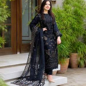 pakistani embroidered dresses online Pakistani Embroidered Dresses