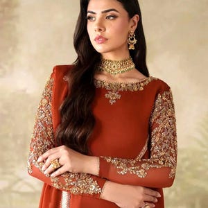 Rostfri chiffongkostym för kvinnor, broderad salwar kameez, 3-delad formell pakistansk bröllopsklänning