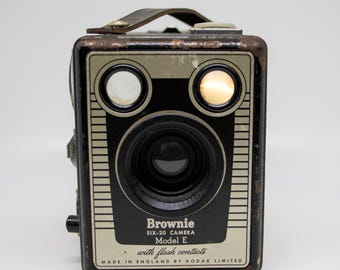 ヴィンテージ コダック ブラウニーシックス -20 モデル F フラッシュ