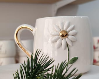 Handmade Daisy Mug – 10oz Ceramic Flower Mug with Gold Handle | Gifts For Women