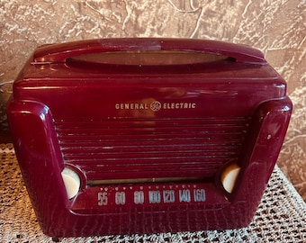 Vintage GE General Electric Model 7-4100JA Retro Cathedral AM FM