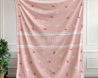 Manta personalizada com nome, estampa de laço de cereja, estilo coquete, rosa, ideal para decoração de quarto de adolescente, macia e feminina.