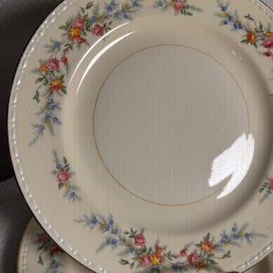 Set of 5 Vintage Homer Laughlin Eggshell Georgian Dinner Ceramic Plates -Cashmere Pattern 1940s