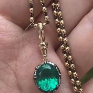 Colgante de piedras preciosas estilo georgiano victoriano, colgante de diamante de talla ovalada con esmeralda verde, colgante con engaste de bisel y garras, colgante de piedra natal de mayo