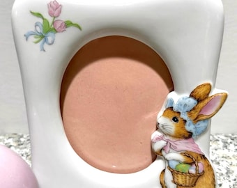 80's Ceramic Bunny Photo Frame Easter Basket Eggs Florals Cottage 6 x 5 in