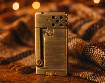 Refillable Retro Brass Pocket Lighter, Vintage Style Firestarter, Durable and Fuel Efficient