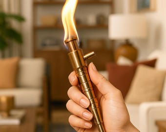 Encendedor vintage de latón: hecho a mano, recargable, estilo antorcha, ideal como regalo para el hogar, la oficina o el camping.
