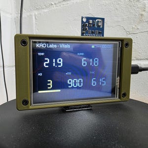 ESP32 CYD 3.5" Gehäuse |ESP32-32E | Günstige Gelbe Vitrine | Bench-Ready | KRO Labs