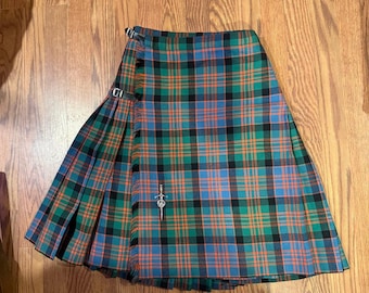 Kilt scozzese vintage in lana con stemma del clan, realizzato in Scozia