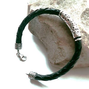 Panerat Bali-läderarmband, Herrlädersmycken, Boho-armband, Intrikat silverarbete, Handgjort