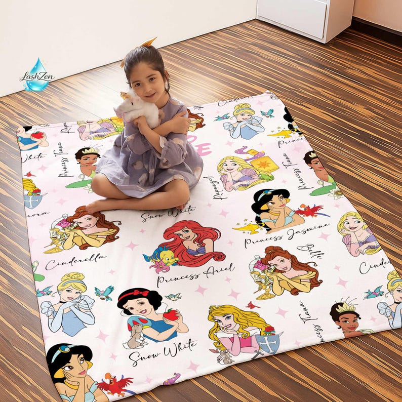 Manta personalizada de princesas de Disneyland, regalo de princesa para ella, Cenicienta, Blancanieves, Bella, Jazmín, Ariel, manta de cumpleaños para niña imagen 1