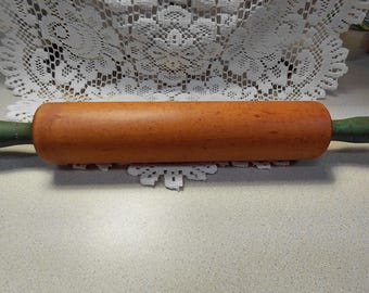 Vintage Munising Rolling Pin with Green Handles