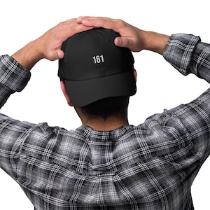 161 Minimalistische Dad Cap | Klassische Baseball Cap für Alltag und Streetwear | Helle Schrift