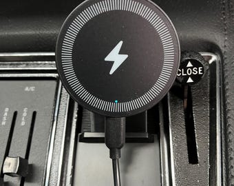 1968年～1976年式C3コルベット用灰皿型スマホホルダー（MagSafeワイヤレス充電器対応）