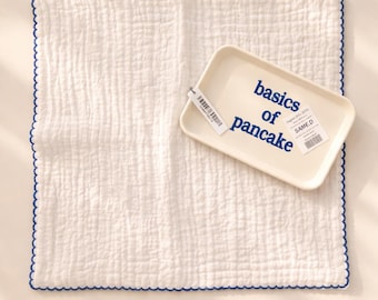 Paños de muselina suaves: Toallas faciales y para bebés de algodón azul con borde festoneado.