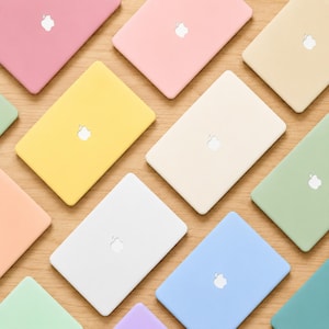 Capa rígida fosca personalizada em cor sólida para MacBook, MacBook Neo, MacBook Air 13/15 (2026), MacBook Pro 13 14 15 16, Retro 13/15, M5 M4, Presentes para ela